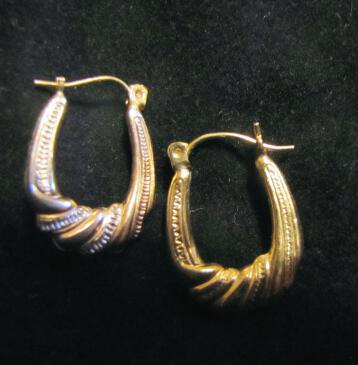 10K Gold Textured Hoop Earrings - Vintage