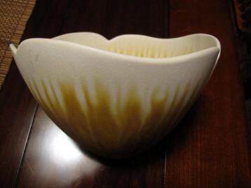 Ceramic Pottery Bowl Vase Flower Pedal 1980 Signed Newman