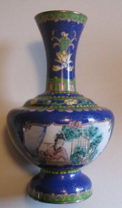 Vintage Chinese Cloisonne Vase Medallion Portrait Floral